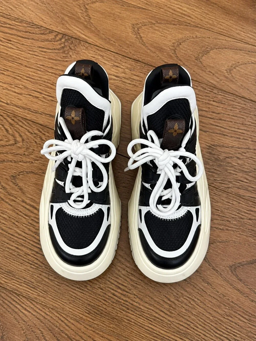 Louis Vuitton Platform Sneakers US 7